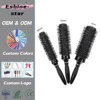 Logo personnalisé d'une seule pièce poignée baril plus long brosse à cheveux ronde professionnelle en nylon