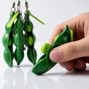 Juguete antiestrés de edamame, juguete blando de plástico con forma de vaina de guisante, llavero portátil para aliviar el estrés, juguete de descompresión. - Product Image 1