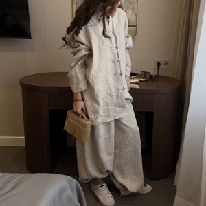 ผู้ผลิตเสื้อผ้า <span class=keywords><strong>TR</strong></span> ขายส่งชุดเซ็ตผู้หญิง แฟชั่นเสื้อแขนยาวสีพื้นเรียบหรู กางเกงเอวสูง ชุดเซ็ต 2 ชิ้น สำหรับผู้หญิง - Product Image 1