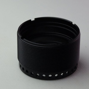 Fresado CNC Personalizado para Piezas de Aluminio Anodizado Negro Mecanizado con Roscas y Orificios para Equipos Ópticos - Product Image 3