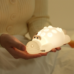 Veilleuse en silicone LED en forme de crocodile mignon lumière blanche chaude <span class=keywords><strong>color</strong></span>ée avec capteur tactile pour un usage domestique - Product Image 4