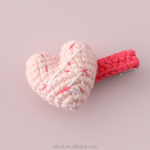 Barrette à cheveux en forme de <span class=keywords><strong>cœur</strong></span> rose tricotée à <span class=keywords><strong>la</strong></span> <span class=keywords><strong>main</strong></span> pour bébés filles, portable et tendance - Product Image 2