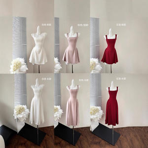 Abito Lungo Rosso con Scollo a O e Spalline, Stile Vintage Antistatico a Linea A per Donne, Nuovo Stile Francese di Nicchia di Alta Gamma 2024 - Product Image 2