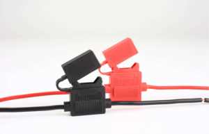 Водонепроницаемый держатель предохранителя Hinew H3-81A для предохранителей среднего размера 12AWG-10AWG, 32В, автомобильный, 6кА, медный сплав - Product Image 4