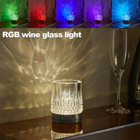 Lampe de table d'intérieur nordique minimaliste moderne Emballage personnalisé Vase sans fil à piles rechargeables Lampe de bureau pour la chambre