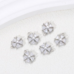 Pendentif en zircon motif flocon de neige en acier inoxydable pour collier, breloques en diamant, breloque en cristal, étanche - Product Image 3