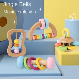 Jouets personnalisés, ensemble de hochets colorés pour bébé, bois de qualité alimentaire, <span class=keywords><strong>hochet</strong></span> musical, bracelet apaisant, anneau de dentition, jouet <span class=keywords><strong>Montessori</strong></span> pour tout-petits, cloche - Product Image 2