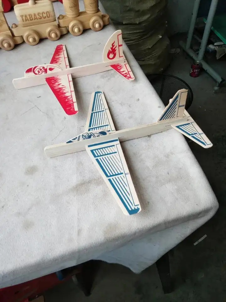 Mainan Pendidikan Pesawat Rc Glider Tangan Kayu Balsa