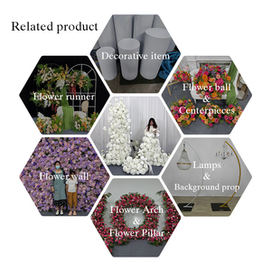 Support floral en soie réaliste et rêveur, style cascade, avec des franges en cascade pour une cérémonie de mariage féerique dans un jardin - Product Image 5