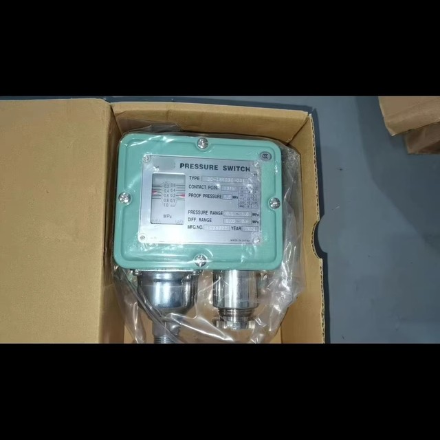 Original ISG230-031 Mechanical Pressure Switch 0.02-0.3MPa R3/8 ISG210-031 ISG220-031 ISG230-031 3C-ISG231-031