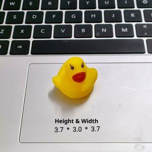 Customized Logo 3.7*3.0*.3.7cm Plastic Yellow Duck Pinch Call <b>Bath</b> Sound Swimming Pool & Bathroom Water Playing Toy Wholesale - Product Image 4