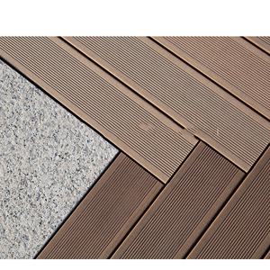 Plancher de balcon à trou carré Texture en bois Platelage composite en plastique imperméable pour plancher de piscine en WPC - Product Image 4