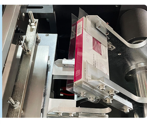 Máquina Envolvedora de Celofán Automática Eléctrica de Alta Velocidad BT-450 para Envasado de Alimentos y Bebidas - Product Image 5