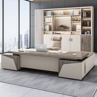 Ensemble table et chaise de direction moderne pour le bureau du patron, élégant bureau de direction pour les présidents, utilisation de l'ordinateur par les gestionnaires de bureau