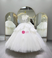 Miroir de maquillage amincissant pleine longueur Yicheng moderne à trois faces pour essayage de robes de mariée, grand miroir sur pied pour magasin de robes de mariée