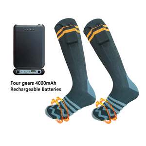 En stock Chaussettes d'hiver chauffantes à piles rechargeables pour hommes et femmes - Product Image 6