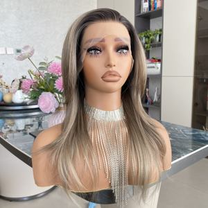 Pelucas sintéticas de encaje frontal 13x4 de tamaño pequeño en marrón con rubio, fibra de alta temperatura con encaje transparente, 130% de densidad. - Product Image 2