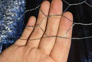 Venta al por mayor de fábrica: Malla hexagonal galvanizada para jaulas de gallinas de Hebei, rollos de malla de alambre, servicio de corte de malla para cercas. - Product Image 3