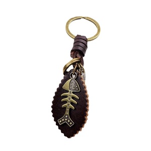 Llavero de Espina de Pescado, Cuero Genuino de Vaca, Metal de Latón, Estilo Punk Retro, Colgante de Joyería, Color Bronce, Diseño Duradero - Product Image 5
