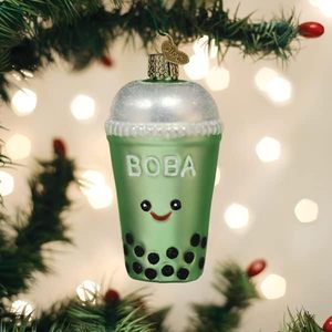 Ornement de Noël artisanal en verre soufflé, motif thé Boba style Ancien Monde, à suspendre pour l'arbre - Product Image 2