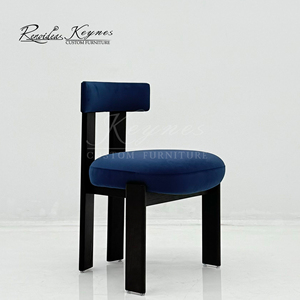 Silla de Diseño Geométrico Moderno Personalizada de Keynes Advanced Factory, Tapizada en Terciopelo Azul con Estructura de Madera Negra - Product Image 3