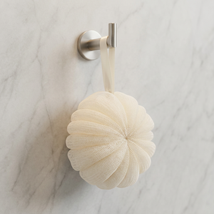 Éponge de bain blanche en forme de fleur, Loofah exfoliant doux moussant pour la douche, tampon nettoyant avec ruban de suspension pour le bain (PE) - Product Image 5