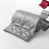 ÉCHANTILLON GRATUIT vente en gros de refroidissement d'été personnalisé satin de soie imité soulagement de l'anxiété couverture lestée personnalisée fournisseur de couette