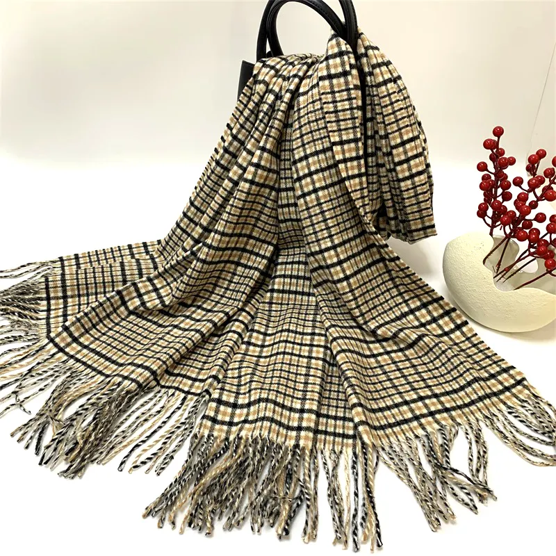 Best selling thicker cashmere feel poly viscose mix shawl plaid pattern 180*65 plus tassel wrap scarf shawl