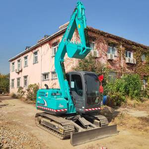 Excavadora de orugas Kobelco usada de 7,5 toneladas, gran Estado, motor Isuzu certificado EPA/CE y válvula hidráulica Kawasaki a la venta - Product Image 3