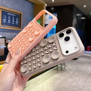 Funda de Silicona Creativa con Ventosas para iPhone 16 Pro Max, Cubierta Protectora 3D Líquida Simple a Prueba de Golpes 17 - Product Image 2