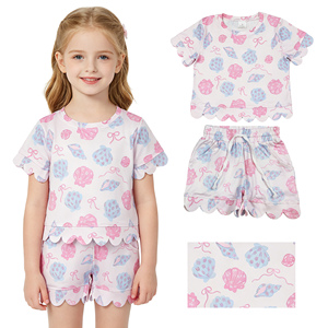 ชุดเสื้อสายเดี่ยวลายโบว์สีน้ำเงินพร้อมกระโปรงสเกลอปเข้าชุดสำหรับเด็กผู้หญิงวัยเตาะแตะ ลายพิมพ์สัญลักษณ์สันติภาพแบบรักชาติ ชุดสำหรับวันที่ 4 กรกฎาคม - Product Image 2