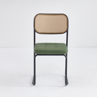 Chaise de salle à manger moderne de luxe en cuir rembourré, empilable, avec pieds en métal, couleur personnalisable pour la maison, le bureau et les salles à manger