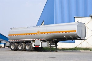 Semirremolque Cisterna de 3 Ejes y 40000L para Transporte de Combustible, de Acero al Carbono, en Venta - Product Image 4