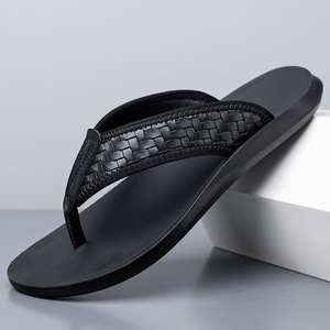 Tongs d'été pour hommes, couleur unie, bout ouvert, en cuir microfibre, semelle EVA antidérapante, pantoufles d'extérieur - Product Image 2