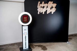 Photomaton portable pour fête <span class=keywords><strong>de</strong></span> mariage avec logo personnalisé gratuit, lumière RGB, selfie, iPad pour iPad <span class=keywords><strong>de</strong></span> 10,2/10,5/10,9/11/12,9/13 pouces - Product Image 3