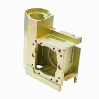 Composant de montage robuste pour pièces de robot, pour l'installation du boîtier de dissipation thermique sur le corps de la carte de commande de la transmission.