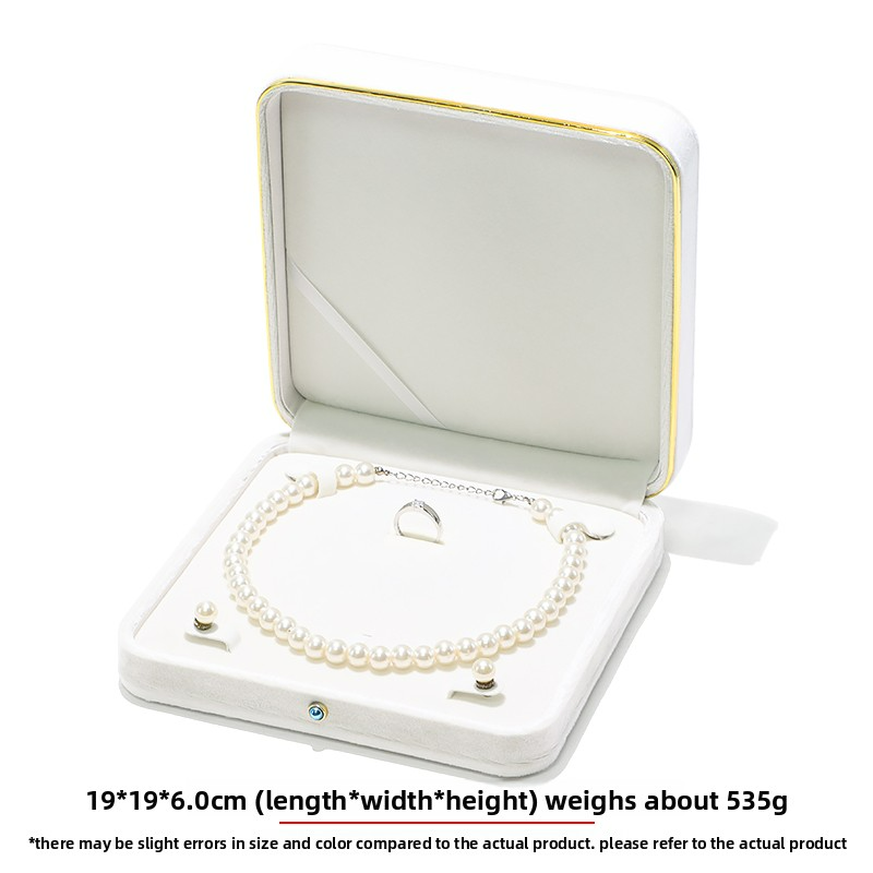 White gift box19*19*6CM