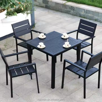 Modernes Design Outdoor Esstisch und Stuhl Set Gartenmöbel mit Terrassen-Aluminiumrahmen für Restaurantnutzung