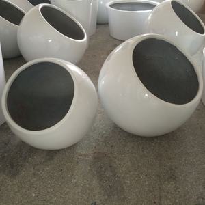 Prix d'usine, jardinières sphériques multicolores en résine et fibre de verre pour centre commercial/décoration extérieure - Product Image 6