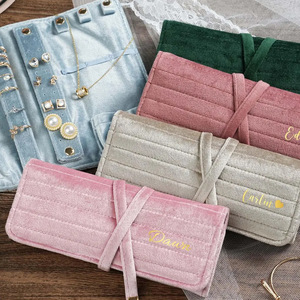 Bolsa enrollable para joyas de terciopelo suave, bolsa de almacenamiento de joyas de gamuza de alta gama, bolsa para joyas de gran capacidad, regalo para el Día de la Madre. - Product Image 1