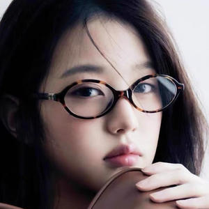 กรอบแว่นตาป้องกันแสงสีฟ้าทรงโอวัลสำหรับผู้หญิง ยอดนิยม วัสดุ PC เลนส์ใส สไตล์เกาหลีแบบเรโทร ไม่ต้องแต่งหน้า ไม่ใช่แว่นสายตา - Product Image 2