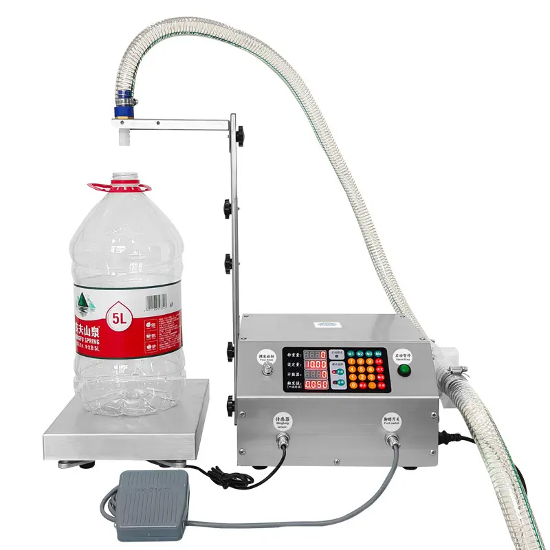 Machine de mise en conserve de remplissage quantitative à petite échelle pour liquides tels que l'alcool liquide à vaisselle et le détergent à lessive