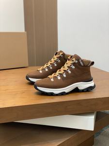 Bottes de randonnée pour hommes en cuir de vachette à semelle épaisse en caoutchouc de la série Moor de Burberries - Tendance mode, bout fermé, printemps, été, automne - Product Image 4