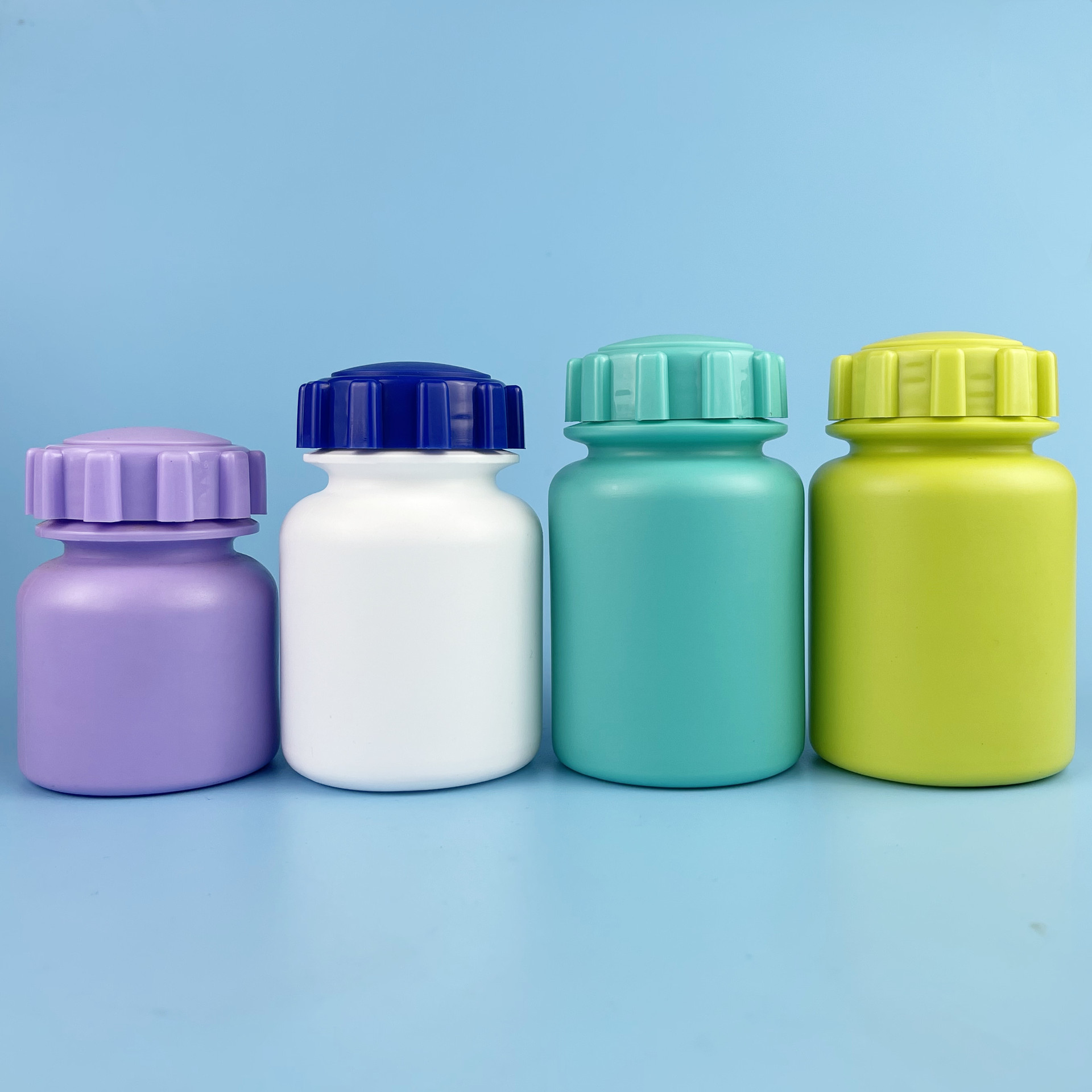 In Stock 100ml 200ml Plastic Bottle Dog Calcium Tablet Bottles with Gear Cap Agrochemical 100g Bait Bottle