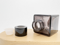 Bouteille diffuseur à roseaux carrée en verre noir clair de 50 ml et 100 ml, col de 28 mm, bouchon à vis en aluminium, pour huiles essentielles aromatiques – Vente en gros