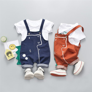 Vêtements à l'ancienne pour enfants Salopette pour garçon et t-shirt blanc uni à col rond Ensemble de costumes de Taïwan Achats en ligne - Product Image 4