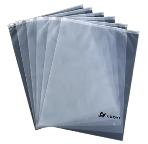 Sacs en plastique à fermeture éclair transparents personnalisables logo personnalisé pour les vêtements emballage durable taille personnalisée exposition de supermarché - Product Image 1