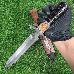 มีดต่อสู้แบบปรับแต่งได้ Roman Excalibur คุณภาพสูง ใบมีดเหล็กกล้าไร้สนิม D2 ปลายแหลม พร้อมปลอกไม้แบบอุตสาหกรรม - Product Image 2