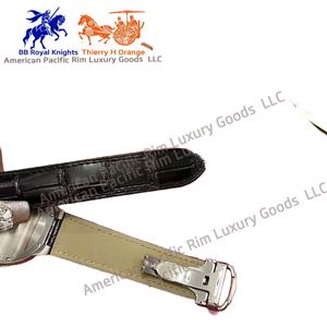 Coffret Cadeau Montres Bracelet Femme 4 Pièces Montre à Quartz avec Chaîne de Main Style Affaires Tendance Vente en Gros Cartiers - Product Image 6