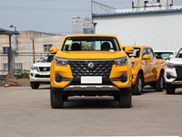 Camionnettes Dongfeng Rich7 8AT 2WD/4WD Moteur 2298cc Double Airbags Tout-terrain Petite camionnette 4x4 en vente